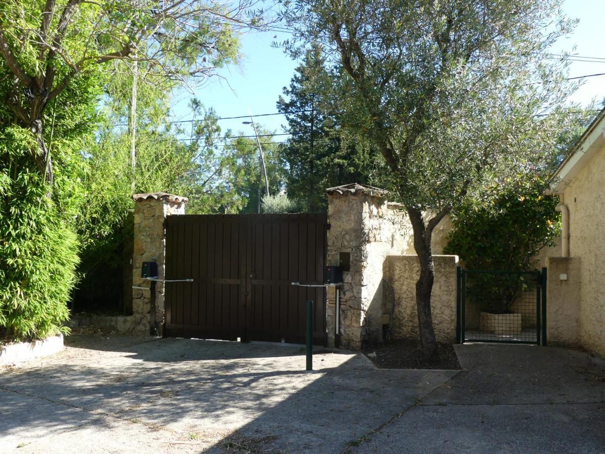 Rez de jardin au calme et proche mer Mandelieu Extérieur photo