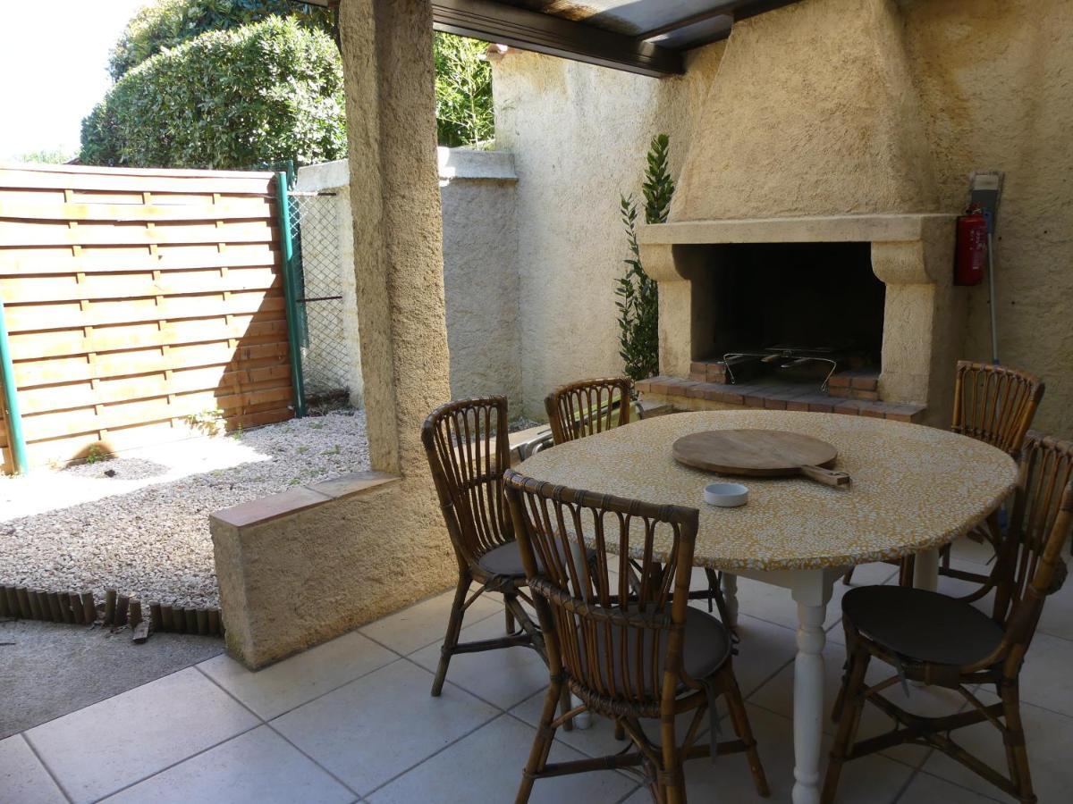 Rez de jardin au calme et proche mer Mandelieu Extérieur photo